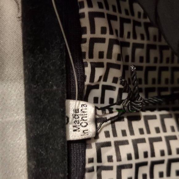 Find Luxury with Love, Carol Collection by CAbi -Carol Anderson by Invitation - Picture 11 of 14